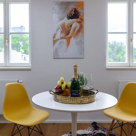 Luxurious, Charming Studio Perfect For Couples Praha Bagian luar foto